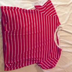 Red cropped t-shirt
